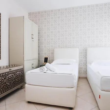 Large Near The Seaside Boulevard Lungomare * Влёра